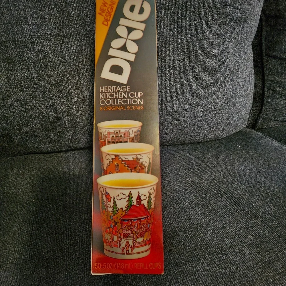 1981‎ Dixie Heritage Kitchen 50- 5oz Refill Cups Original Scenes